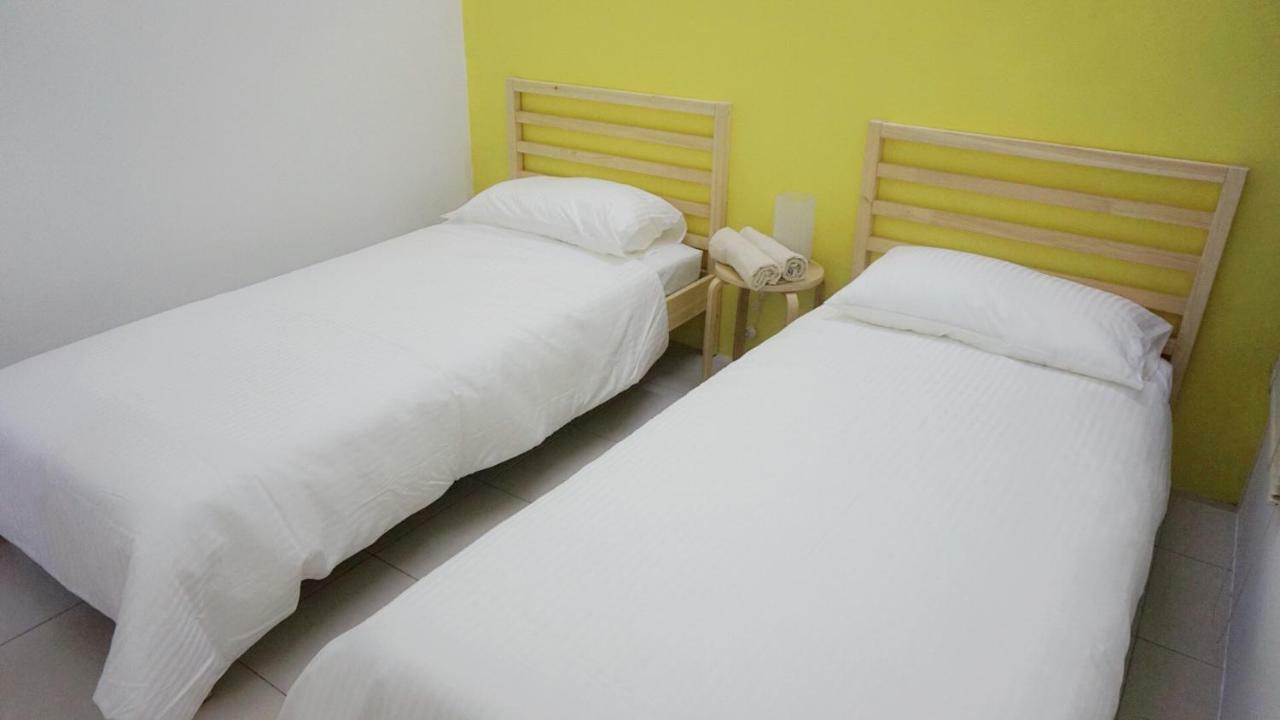 E'S Suite- Homestay That Fits 8 Pax Comfortably. Ipoh Extérieur photo