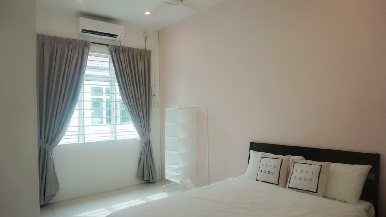 E'S Suite- Homestay That Fits 8 Pax Comfortably. Ipoh Extérieur photo